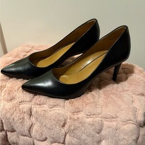 14th & Union Classic Black Heels